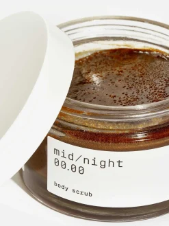 Mid/Night 00.00 | Body Scrub 00.14