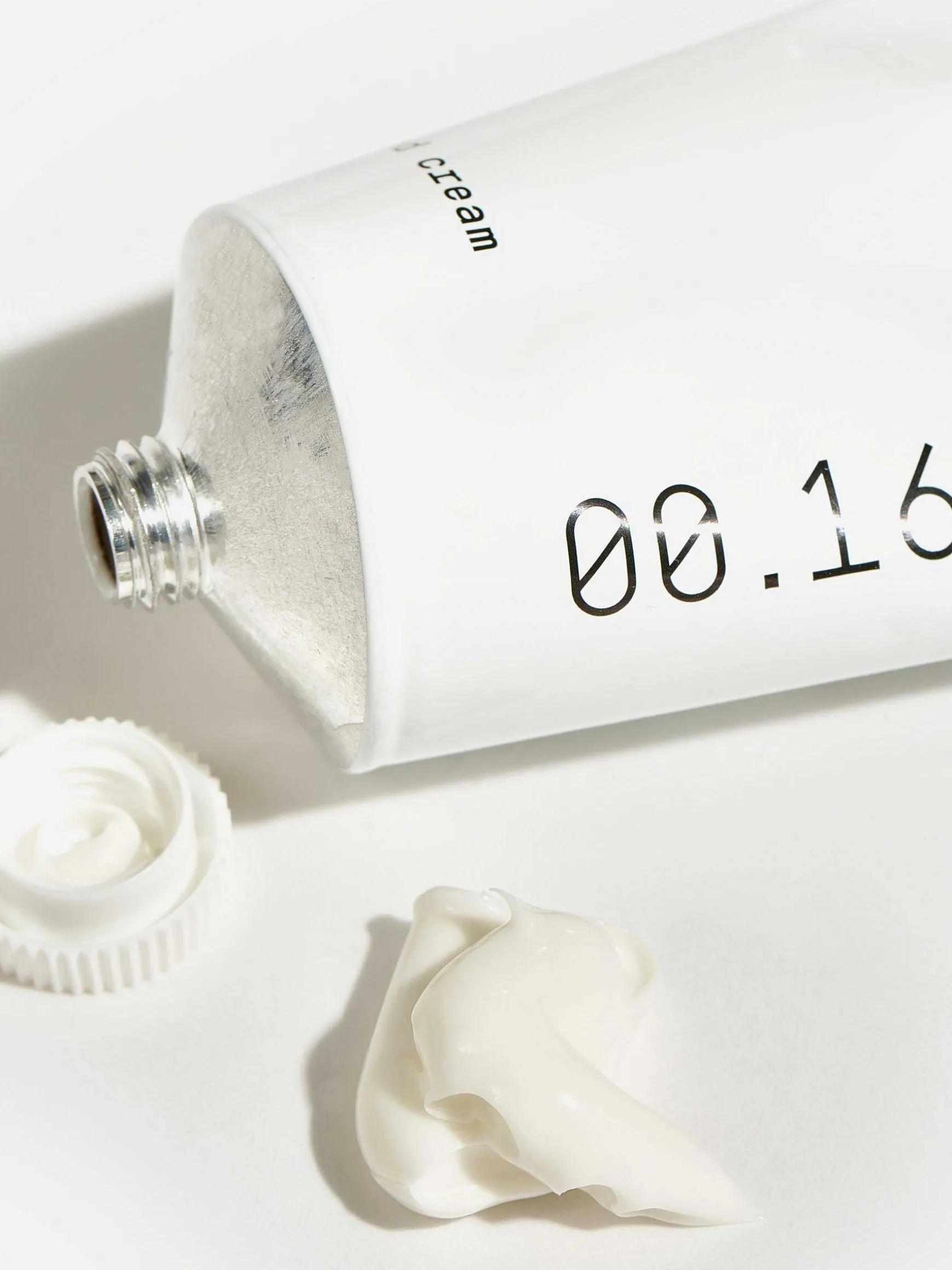 Mid/Night 00.00 | Hand Cream 00.16