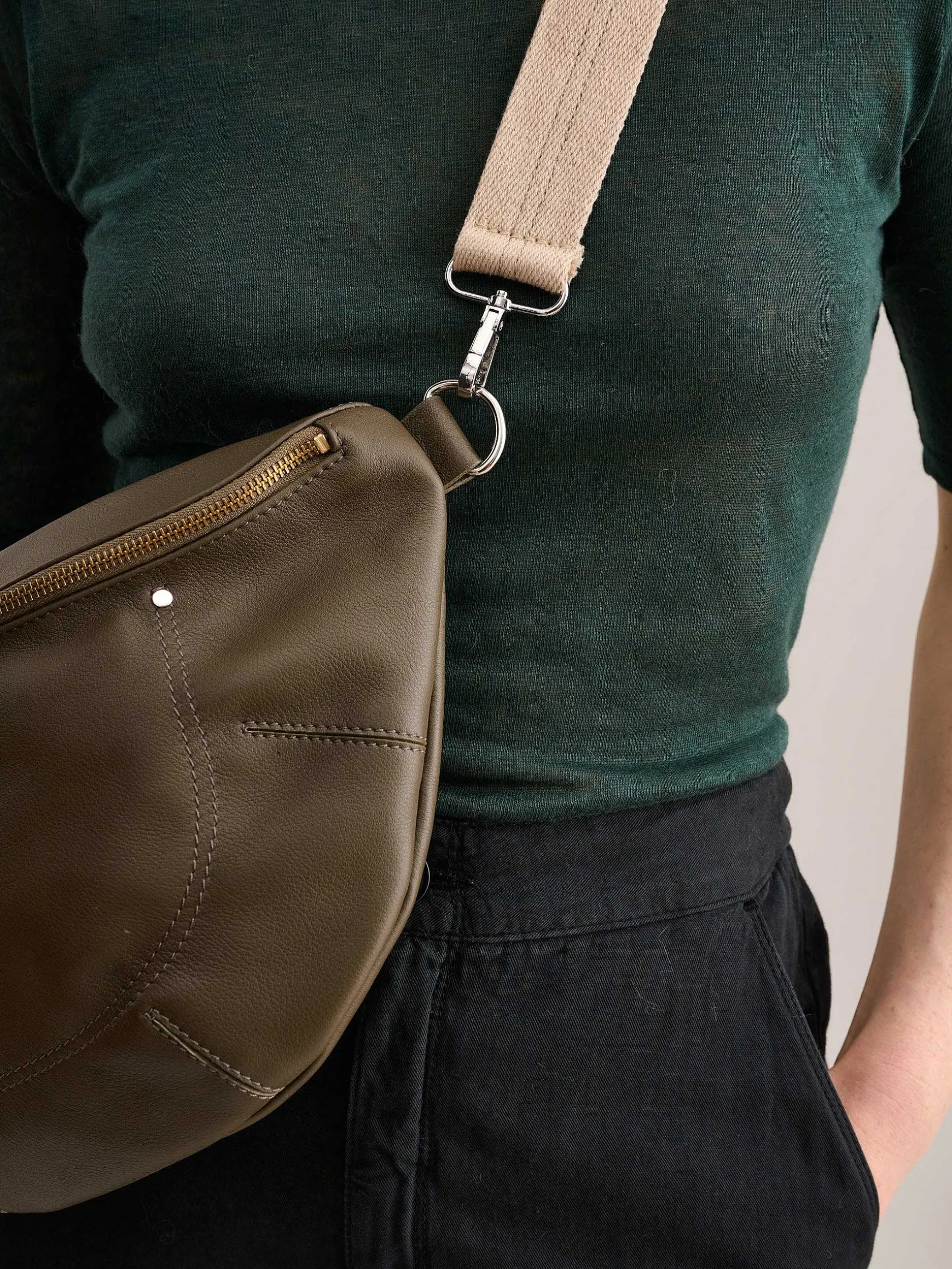 Souply Sling Bag